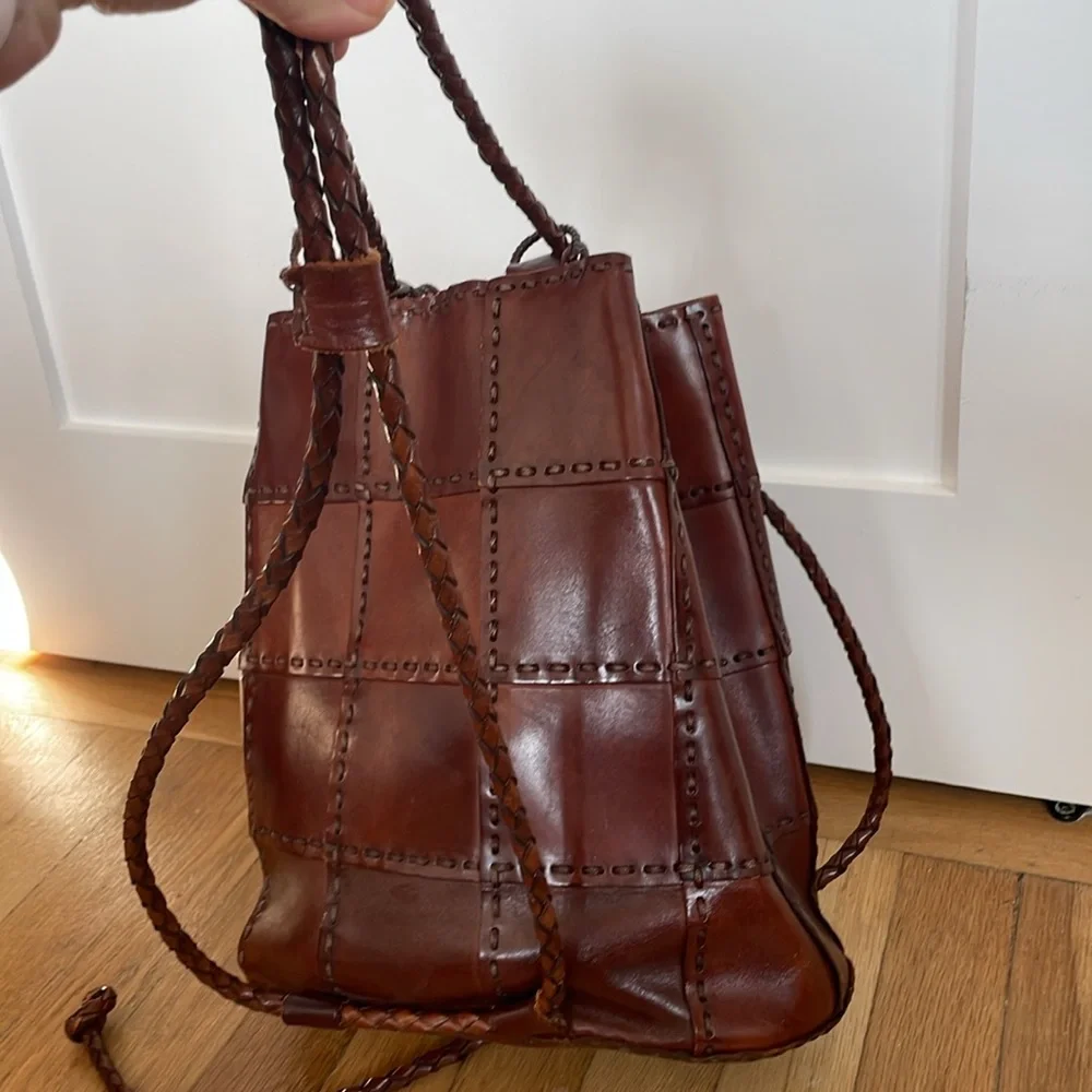 Vintage leather backpack - Picture 3 of 4